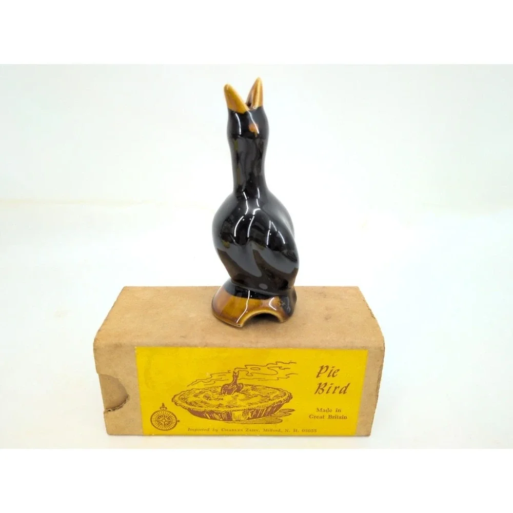 Vintage Yankee Pie Bird England In Original  Box Case Label Charles Zahn USA